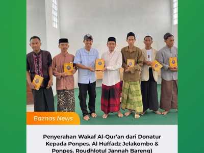 Baznas Jombang Salurkan Wakaf Al- qur'an Santri Ponpes