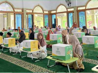 BAZNAS Jombang Salurkan 2.000 Paket Kado Ramadhan untuk Yatim dan Dhuafa