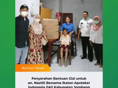 Baznas dan IAI Jombang Salurkan 30 Dus Susu Oligo untuk Pasien Gizi Buruk